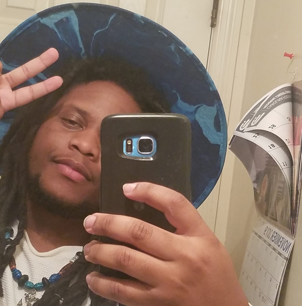 Meet your Posher, Amanyai